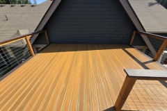 Duxxback Composite decking in Warm Cedar and Black Walnu